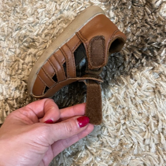 Closed Toe Sandals - Picture 8 of 8